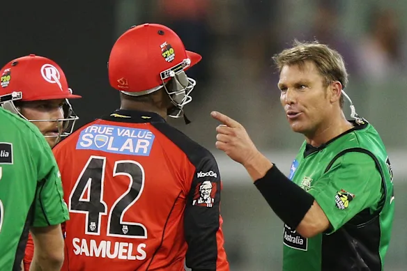 La confrontation entre feu Shane Warne (à droite) et la star des Antilles Marlon Samuels lors d'un derby de Melbourne au MCG reste l'un des plus grands moments de l'histoire de la BBL.