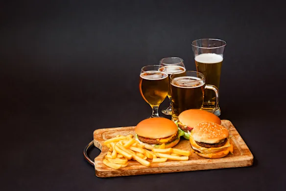 Notre corps a soif d’aliments protéinés lorsque nous buvons pour l’aider à traiter l’alcool.