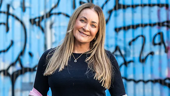 Michelle Bridges troque la piste de gym contre la piste de danse alors qu'elle navigue dans la cinquantaine.