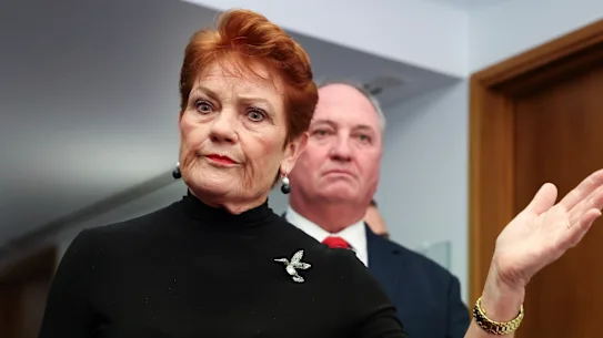 La sénatrice Pauline Hanson et Barnaby Joyce au Parlement mercredi.