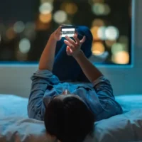 La poussée populiste expliquée : pourquoi les électeurs se tournent vers des étrangers alors que les performances du secteur public sont à la traîne par rapport à l&rsquo;innovation privée