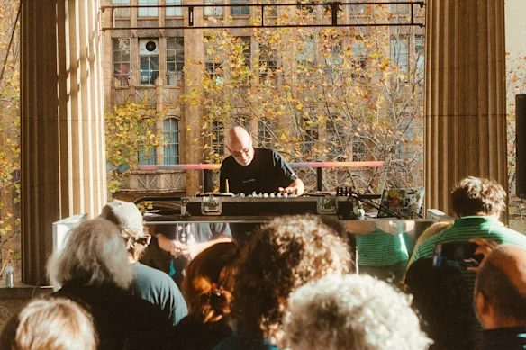 Adrian Sherwood aux platines.