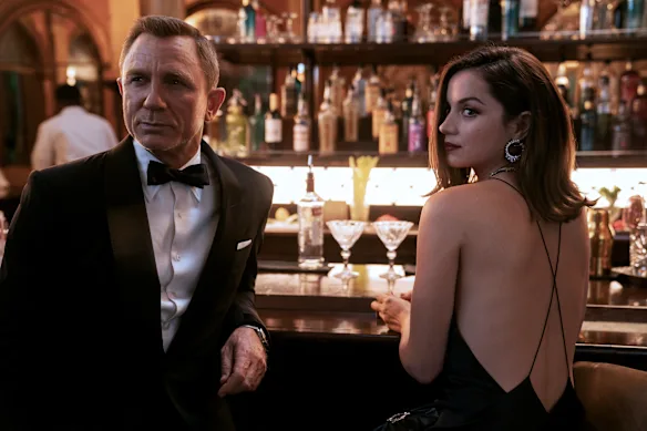 Daniel Craig avec Ana de Armas dans No Time to Die, sa dernière sortie Bond.