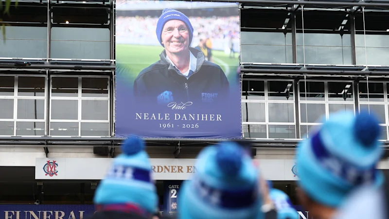 Funérailles nationales de Neale Daniher: légende de l'AFL, ancien joueur d'Essendon et entraîneur de Melbourne, militant de FightMND rappelé au MCG