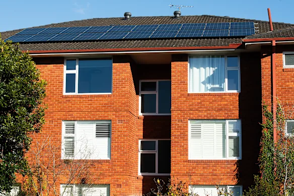 La subvention du gouvernement de Nouvelle-Galles du Sud a couvert près de la moitié du coût des panneaux solaires, ce qui a permis de réduire considérablement les factures d'électricité des résidents.