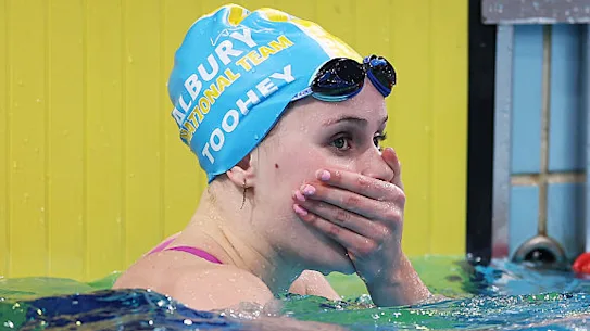 Abasourdie : Sienna Toohey après avoir battu son record personnel lors de la finale du 100 m brasse féminin aux essais australiens.