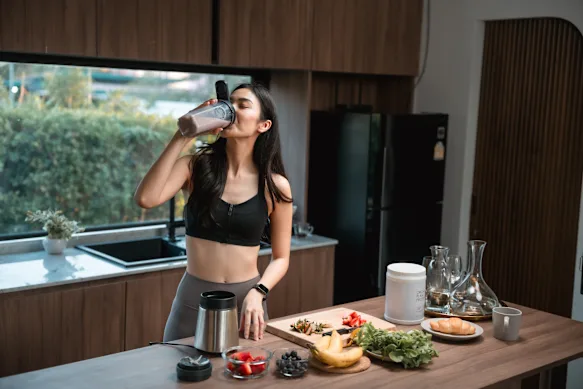 Il est essentiel de veiller à ce que votre alimentation soit bien équilibrée, avec beaucoup d’aliments riches en fibres comme les légumes et les fruits. 