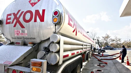 Exxon Mobil cherche à se débarrasser des résolutions militantes.