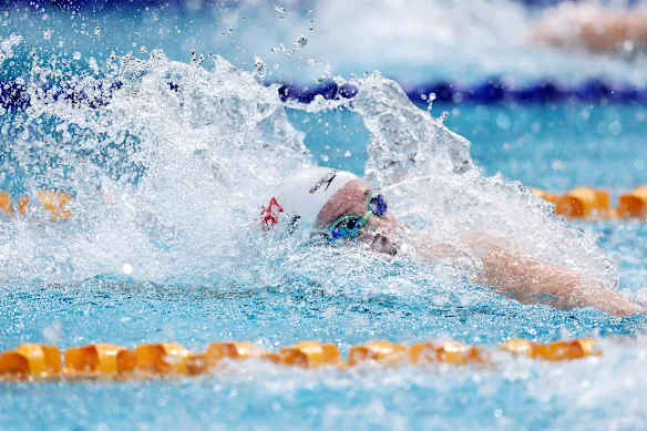 Mollie O'Callaghan a remporté le 100 m nage libre féminin. 
