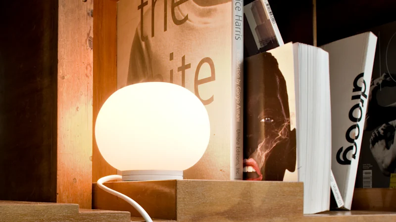 Conseils de décoration d'intérieur : pourquoi les experts disent que vous devriez abandonner la grande lumière et superposer vos lampes pour une meilleure ambiance
