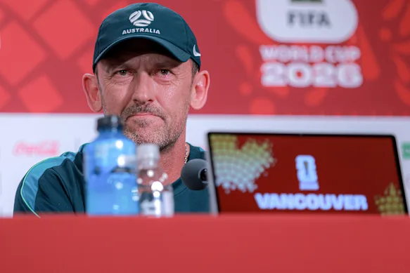 L'entraîneur des Socceroos, Tony Popovic.
