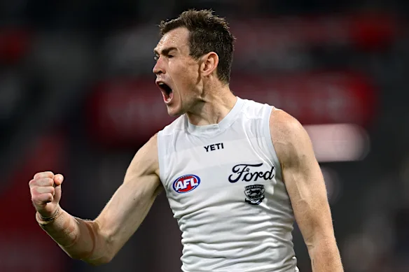 Jeremy Cameron a bénéficié de certaines décisions d'arbitrage que l'entraîneur des Suns, Damien Hardwick, a remises en question après le match. 