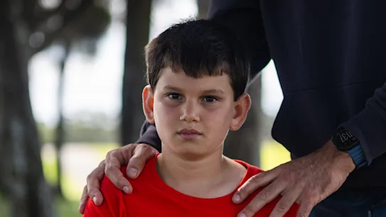 Oscar Loebenstein, 10 ans, pose pour un portrait au parc Heffron.