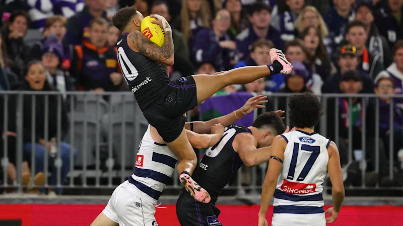 Fremantle vs Geelong Cats EN DIRECT : AFL Round 15 2026, scores, résultats, cotes, statistiques et heure de début du stade Optus