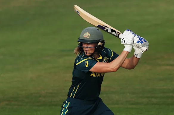 Ellyse Perry a livré une autre manche élégante et puissante pour mener l'Australie vers la victoire.