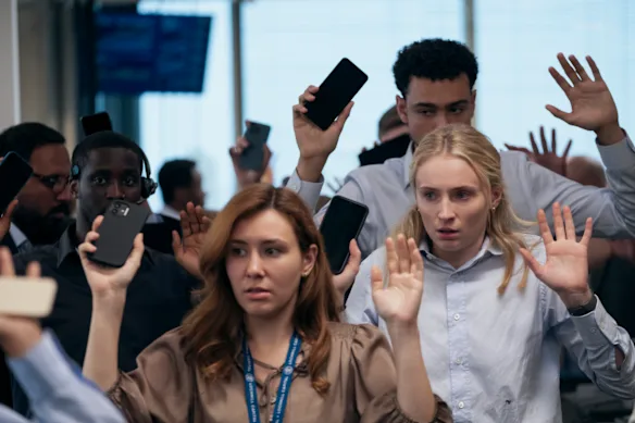 Sophie Turner (à droite) joue dans Steal.