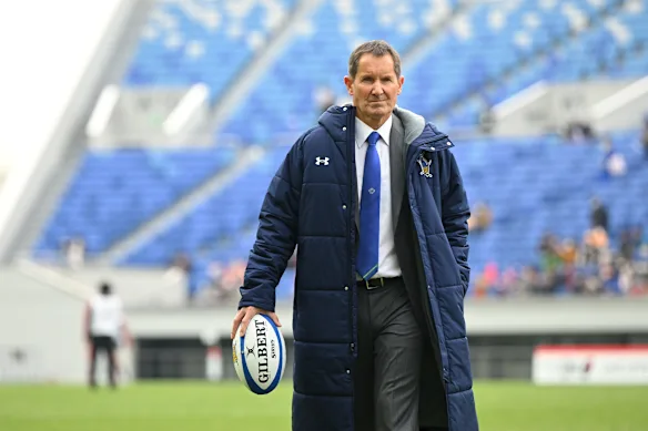 L'ancien mentor des Wallabies, Robbie Deans, entraînera les Barbarians cette année. 