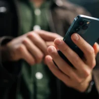 Interdiction des médias sociaux en Australie : les géants de la technologie Facebook, TikTok et d&rsquo;autres devront faire face à des amendes de 99 millions de dollars alors que les travaillistes doublent leurs efforts avec de nouveaux pouvoirs proposés