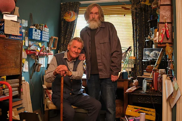 Michael Palin joue le père de Michael Sleep de Pearce Quigley dans Small Prophets.