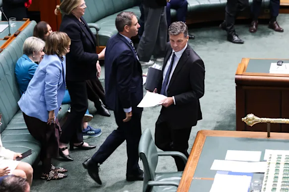Le chef de l’opposition Angus Taylor 