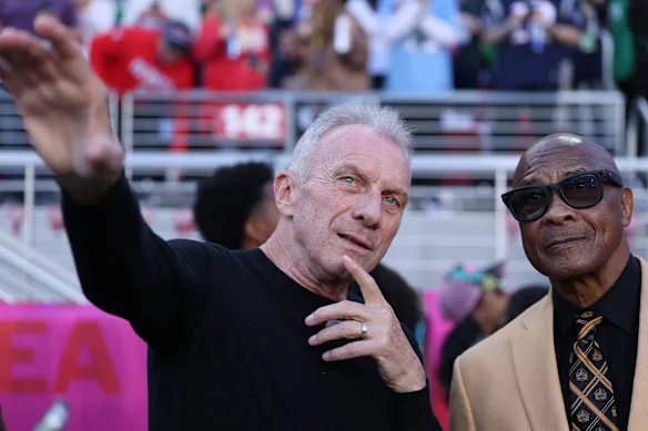 Joe Montana (à gauche) est l'un des plus grands noms de l'histoire de la NFL.