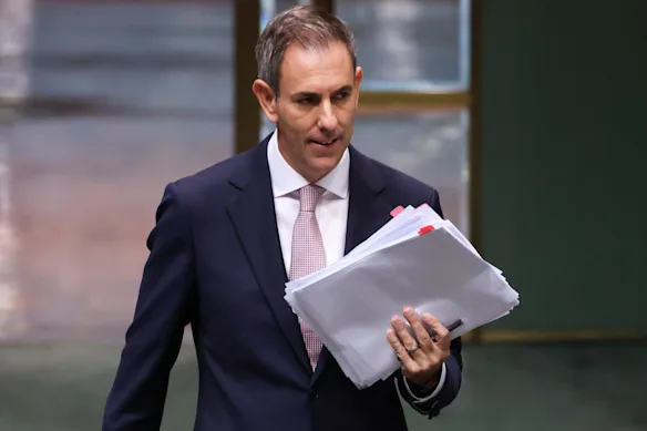 Le trésorier Jim Chalmers a déclaré que les chiffres étaient solides par rapport à d’autres économies.
