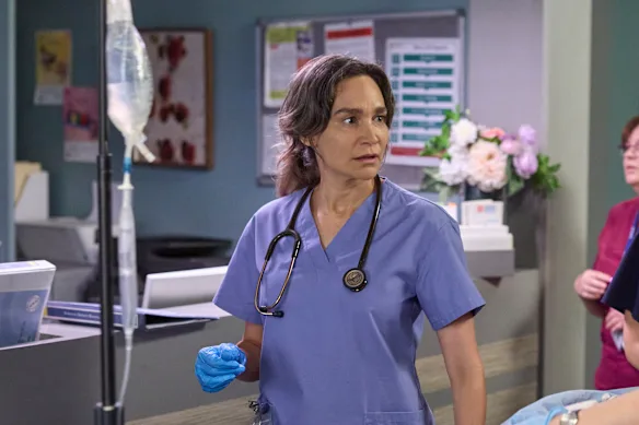 Nicole da Silva dans le rôle du nouveau docteur Amelia dans Home and Away. 