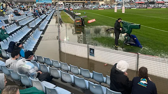 Shark Park lors d'un match de la LNR ressemble à un site de bombe