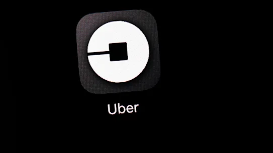 Un chauffeur Uber faisant face à plusieurs plaintes a été expulsé de l'application jusqu'à ce que son cas puisse être entendu.
