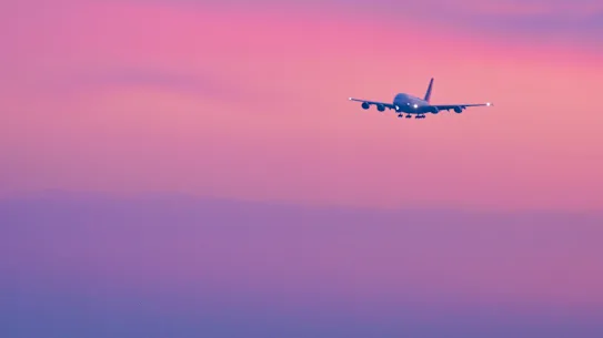 Un Airbus A380 en provenance d'Abu Dhabi atterrit lundi sans passagers à Munich, en Allemagne.