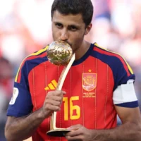 Finale de la Coupe du Monde de la FIFA, Espagne contre Argentine : Rodri remporte le Ballon d&rsquo;Or en tant que joueur du tournoi