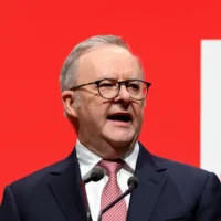 Jeux de hasard : les 4 millions de dollars de dons du parti à l&rsquo;industrie alimentent le débat sur la réforme nationale