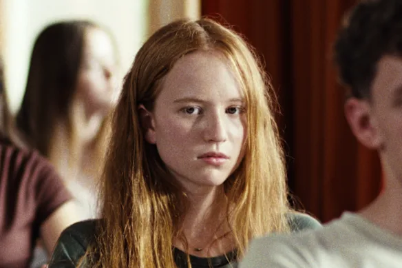 Jane Beever dans le rôle de Lena dans Goodbye Cruel World.