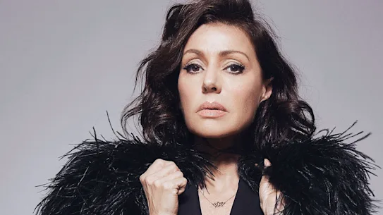 La chanteuse australienne Tina Arena fait l'objet d'un nouveau film documentaire, Tina Arena : Unravel Me.