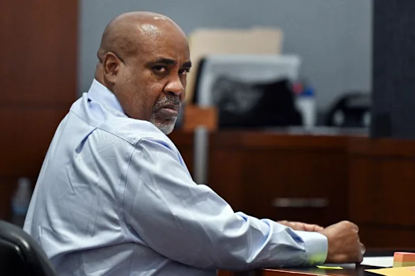 Duane Davis assiste lundi à la première journée de sélection du jury dans son procès pour meurtre lié au meurtre du rappeur Tupac Shakur en 1996, au centre de justice régional du tribunal de district du comté de Clark.