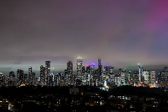 Melbourne est un monde complètement différent la nuit. 