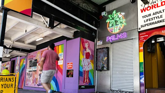 Certains des lieux queer les plus emblématiques d'Oxford Street ont été exclus de leurs comptes Facebook et Instagram.