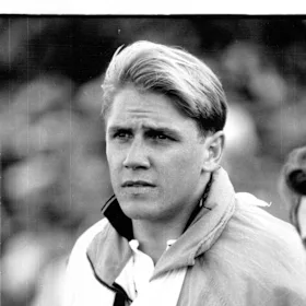 Brian Smith soigne une blessure en 1992.