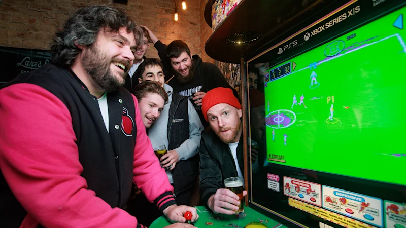 Pro Jank Footy : Comment David Ashby et Broden Kelly utilisent le jeu de style arcade pour défier la culture du jeu de l'AFL