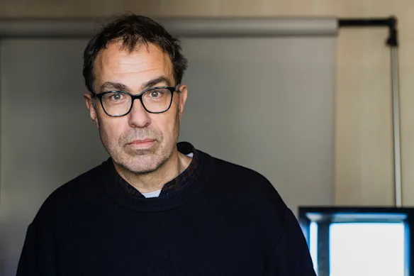 «Après 2018, la police est devenue de plus en plus militarisée et lourdement armée», explique le réalisateur Dominik Moll.