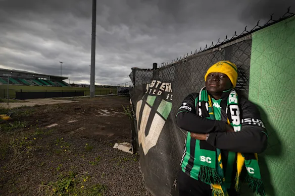 Les deux fils de Vusumizi Gumbo, qui sont joueurs de l'académie de Western United, ont été laissés dans l'incertitude après la dissolution du club.