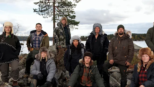 Le casting de Alone Australia saison 4 (de gauche à droite) : Alyce, Dylan, Lillian, Trent, Sia, Jasper, Clint, Dougy, Misty, Arash.