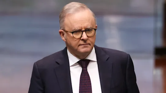Le Premier ministre Anthony Albanese arrive mardi pour l’heure des questions.
