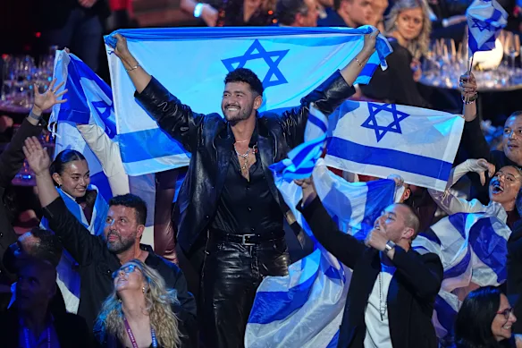 Noam Bettan d'Israël lors de la grande finale du Concours Eurovision de la chanson de cette année à Vienne en mai. Israël s'est classé deuxième sur 25 pays participant à la finale.