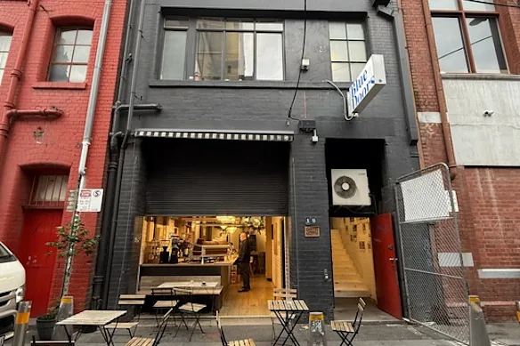 19 Somerset Place lorsqu'il avait un locataire.