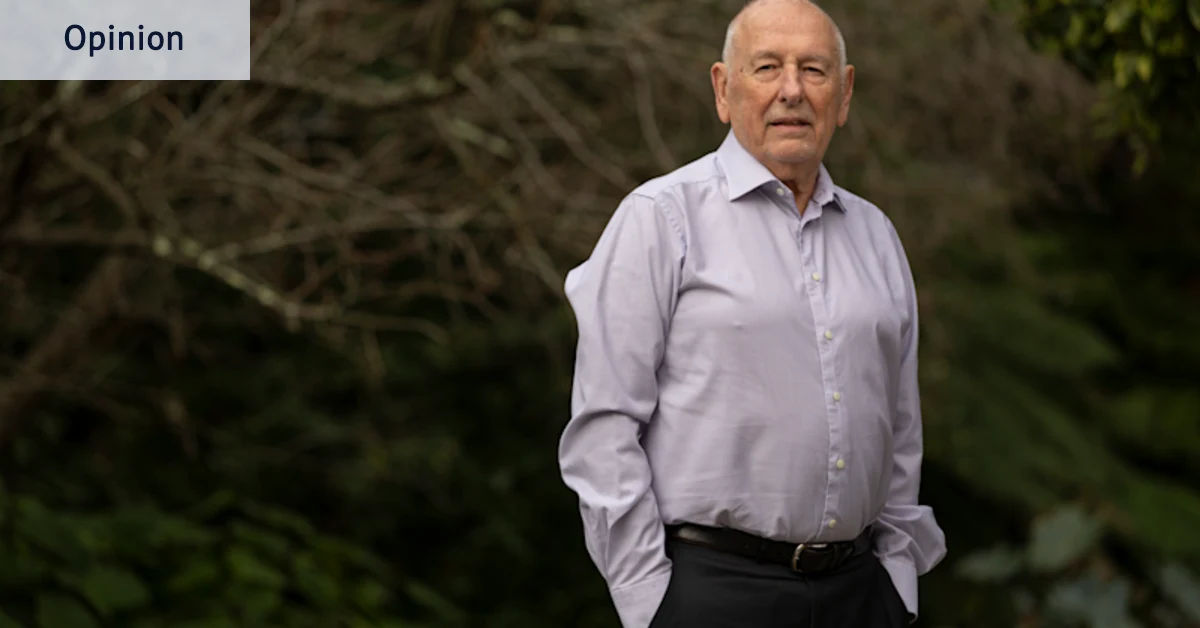 L'ancien commissaire de l'AFL, Colin Carter, vise la ligue sur les salaires des dirigeants, les jeux de hasard, le toit du stade de Tasmanie et l'expansion de l'AFLW.