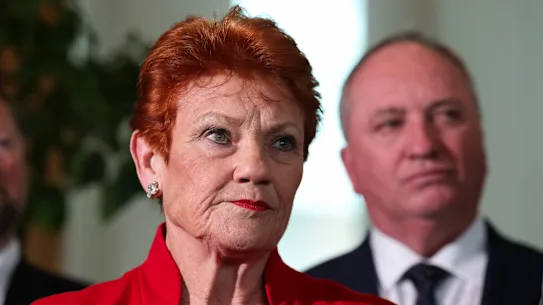 Pauline Hanson, leader de One Nation, et Barnaby Joyce au Parlement.