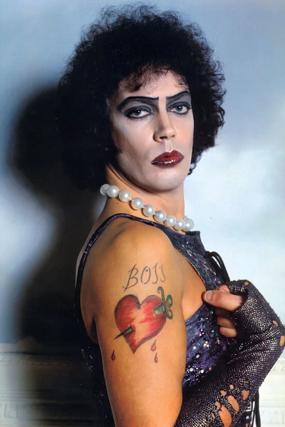 Tim Curry a retenu l'attention dans le rôle du savant fou Dr Frank N. Furter dans la comédie musicale culte et bizarre The Rocky Horror Picture Show.