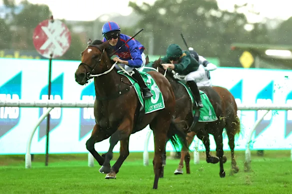 Guest House remportant le Golden Slipper.