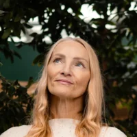 Changer de nom : l&rsquo;impact psychologique de perdre un nom et pourquoi les gens choisissent de se redéfinir